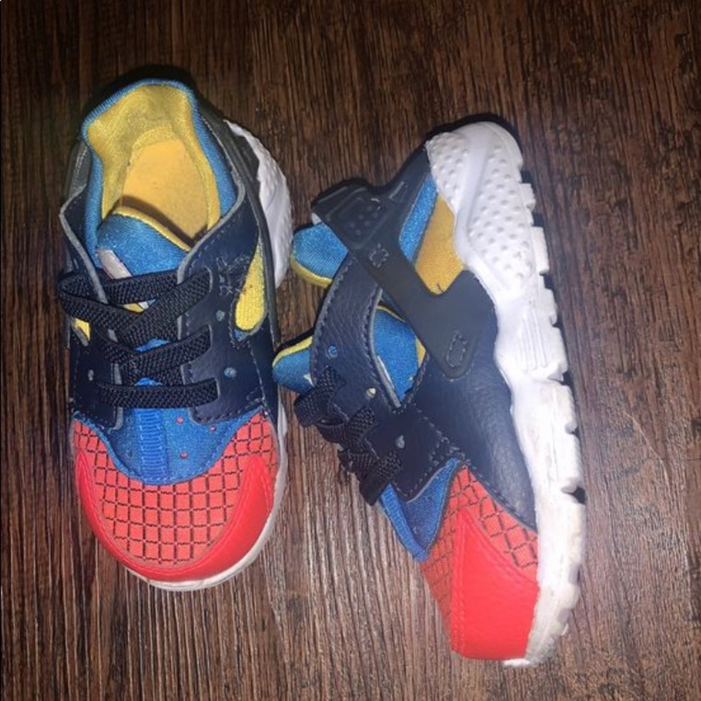 Toddler Boys Size 6 Nike Shoes